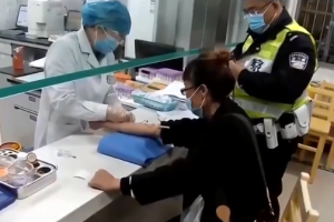 无证醉驾逆行 司机被拘留10天